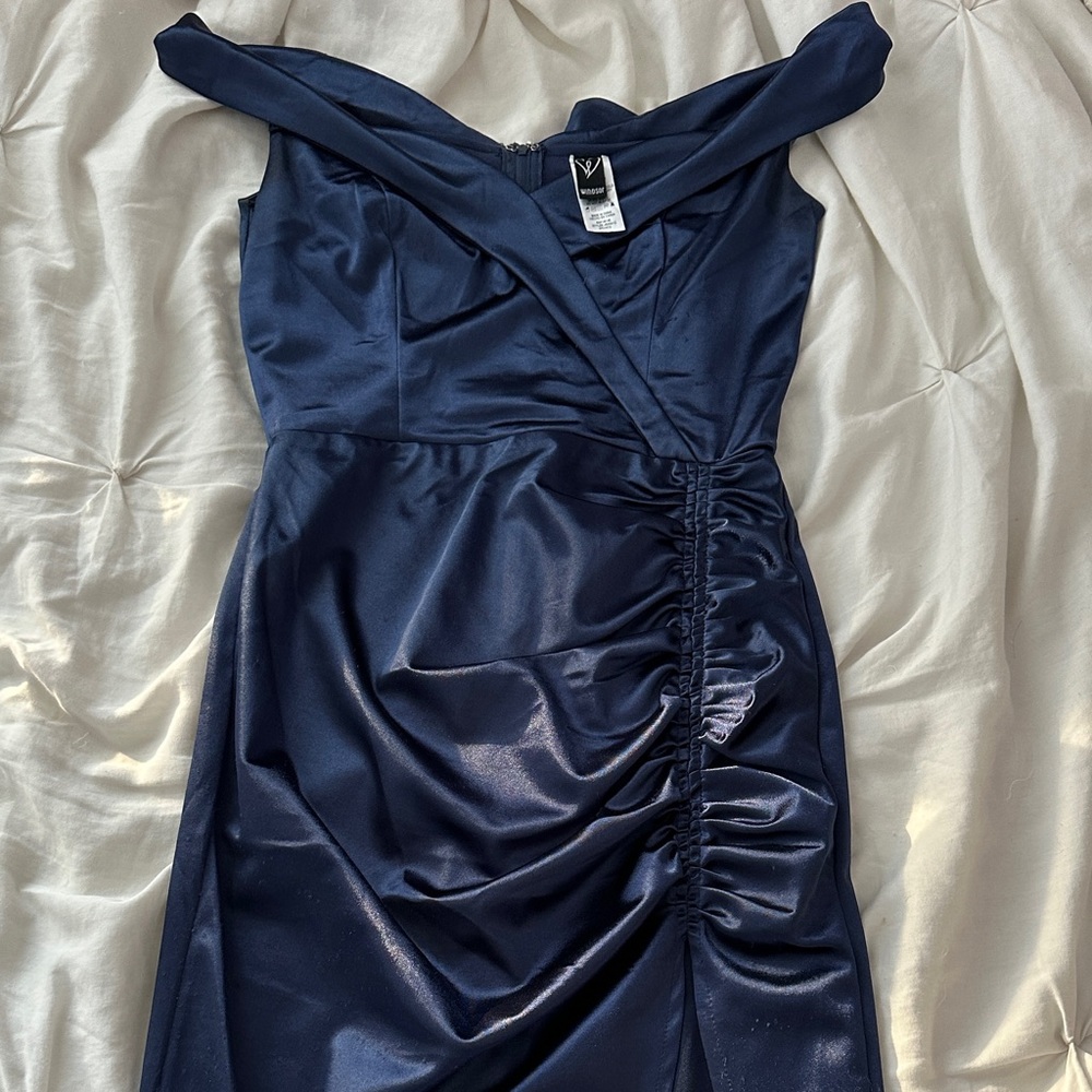 blue | over the shoulder | dress | open slit on the bottom | silk 💙